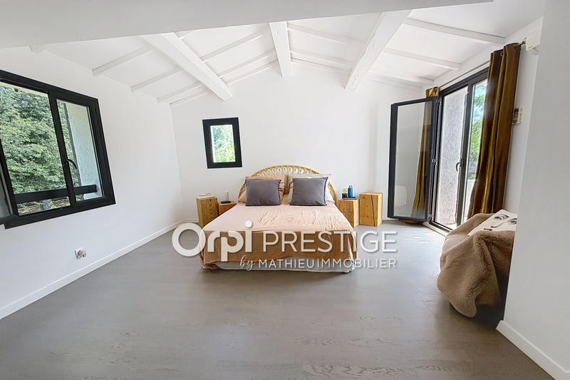 Maison - 170 m² - 6 pièces