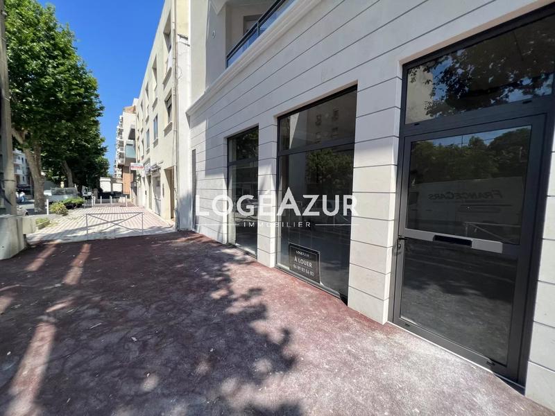 Local commercial - 33 m² - 1 pièce