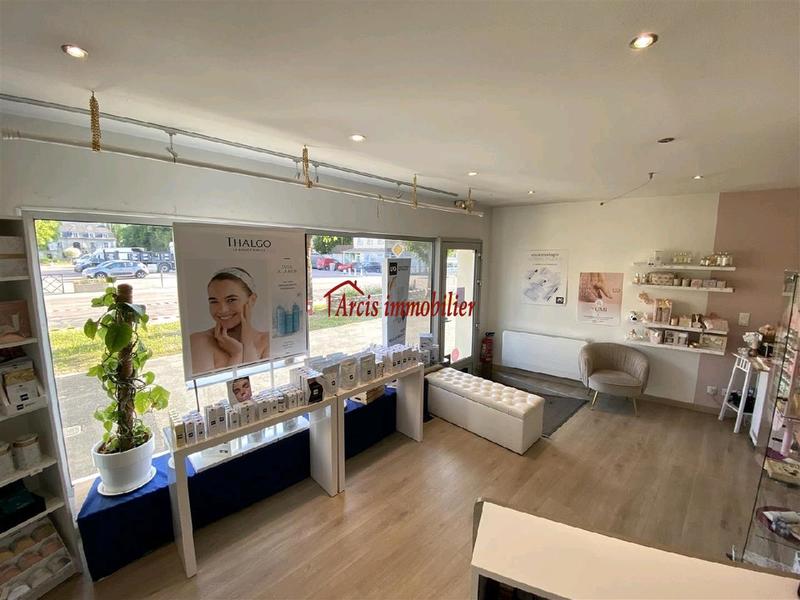 Local commercial - 55 m² - 4 pièces