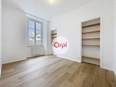 Appartement - 70 m² - 4 pièces