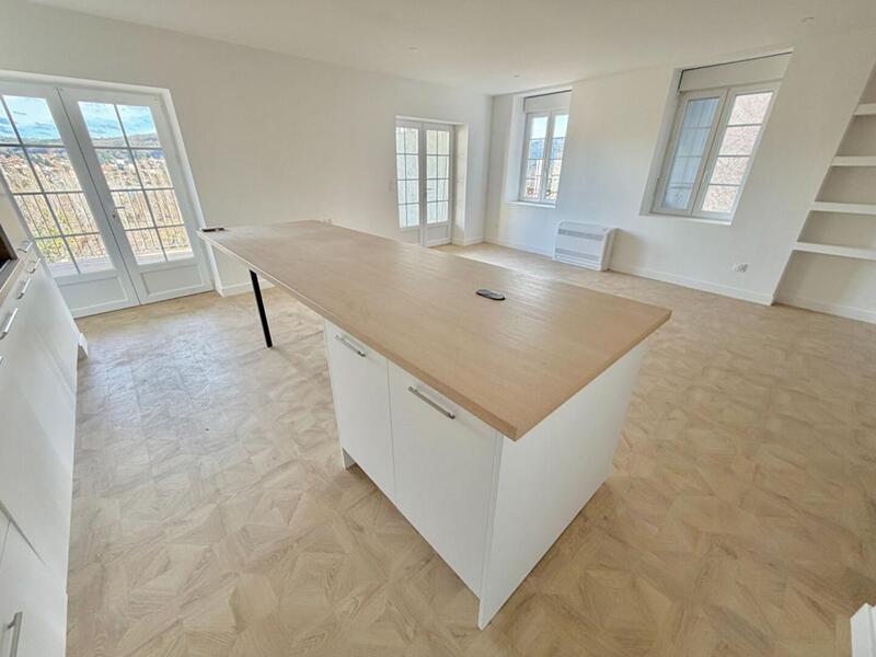 Appartement - 82 m² - 3 pièces