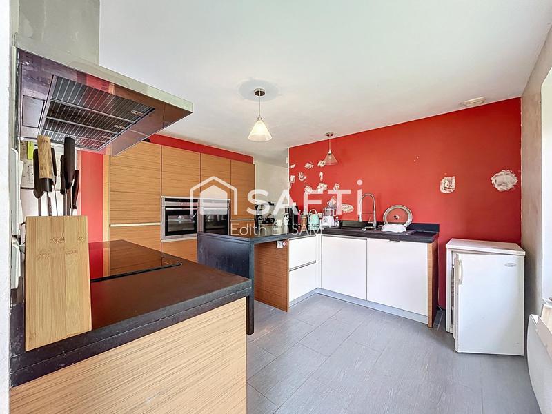 Maison - 278 m² - 9 pièces