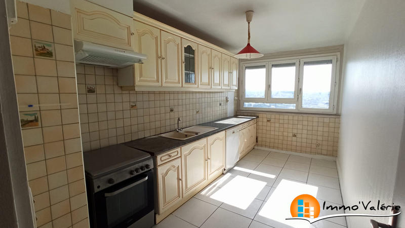 Appartement - 83 m² - 5 pièces