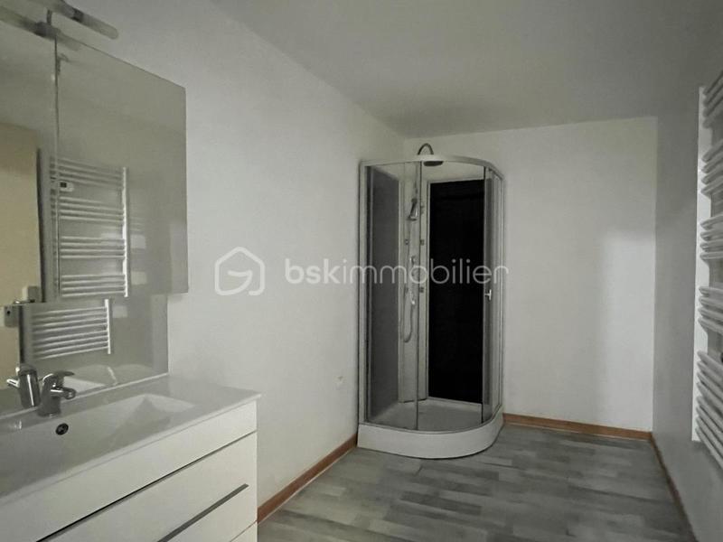 Maison - 240 m² - 10 pièces