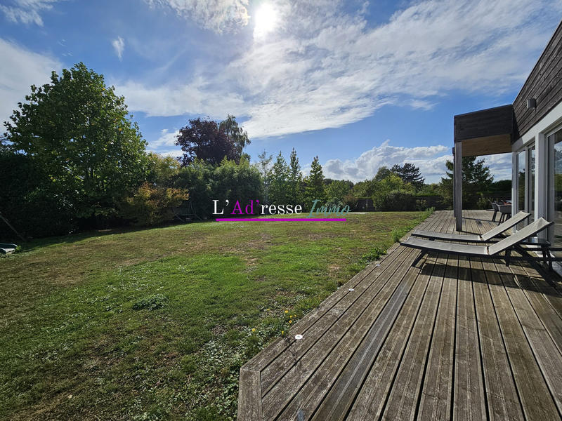 Villa - 246 m² - 15 pièces