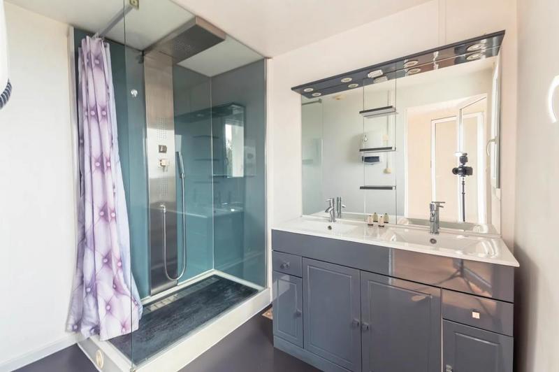 Appartement - 96 m² - 5 pièces