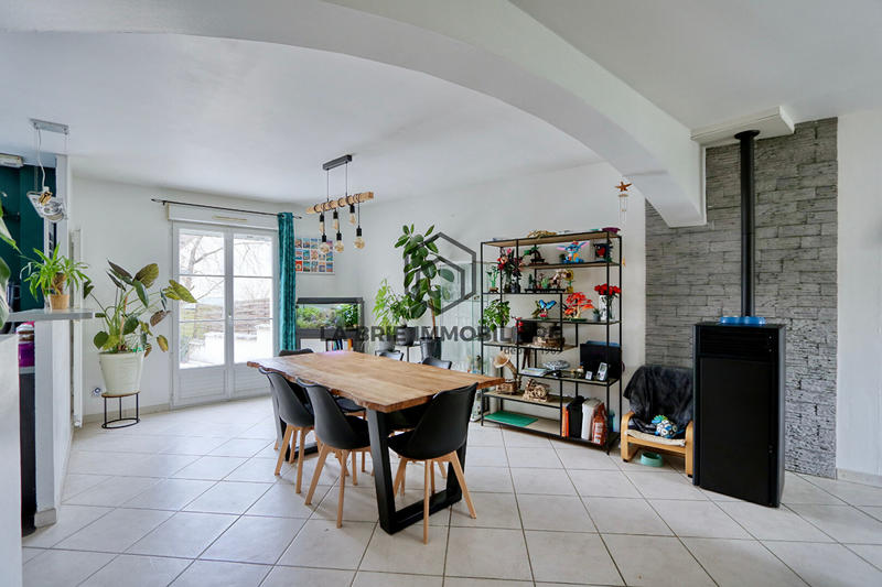 Maison - 100 m² - 5 pièces