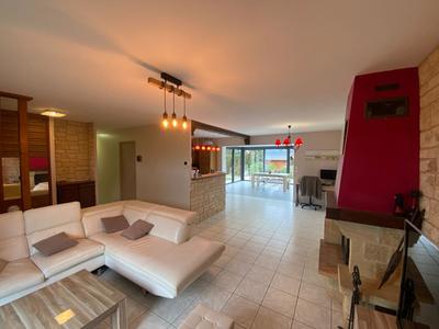 Maison - 111 m² - 4 pièces