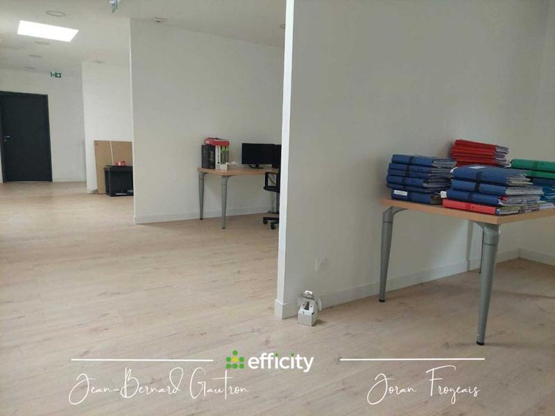 Bureau - 587 m² - 17 pièces