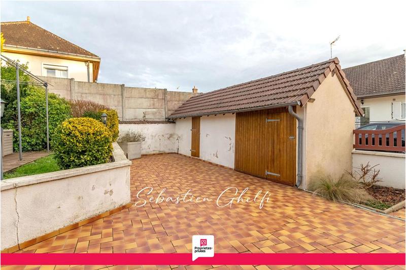 Maison - 97 m² - 5 pièces