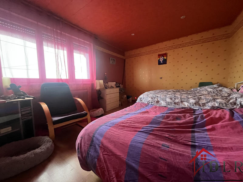 Maison - 210 m² - 8 pièces