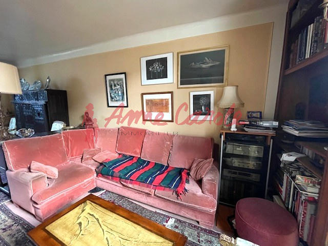 Maison - 218 m² - 7 pièces