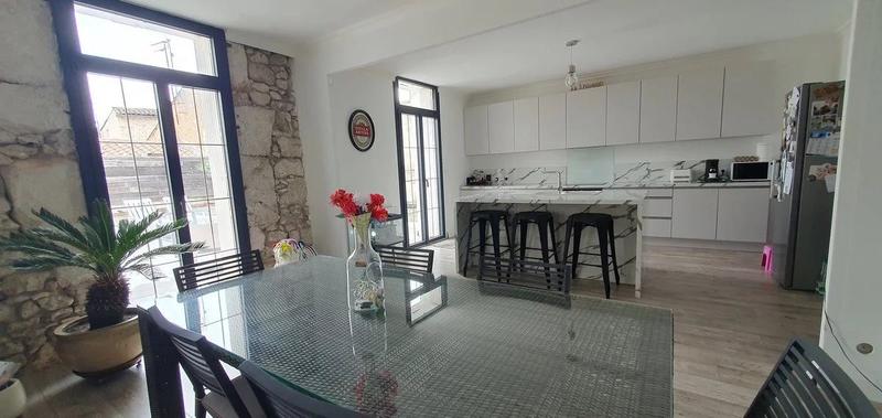 Maison traditionnelle - 176 m² - 4 pièces