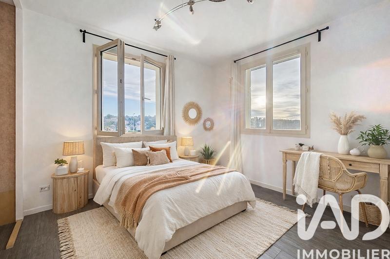 Maison - 218 m² - 8 pièces