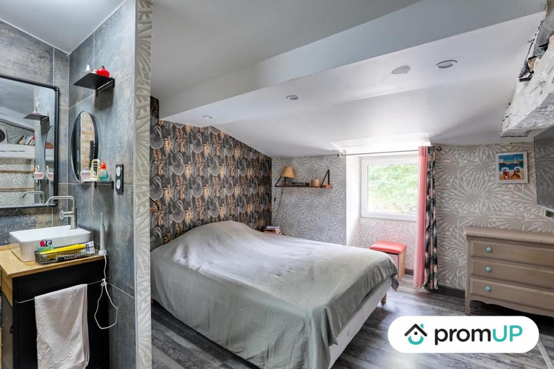 Maison - 170 m² - 7 pièces