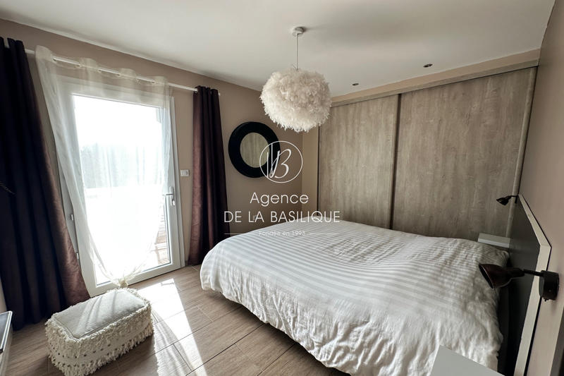 Villa - 225 m² - 7 pièces