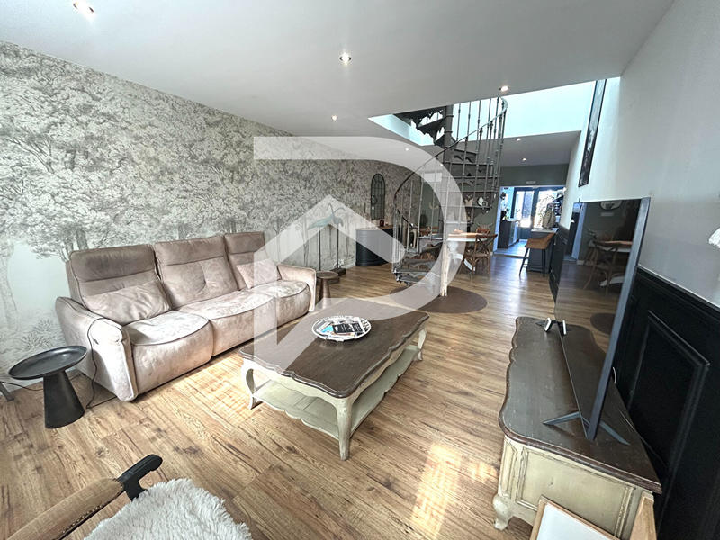 Maison - 160 m² - 3 pièces