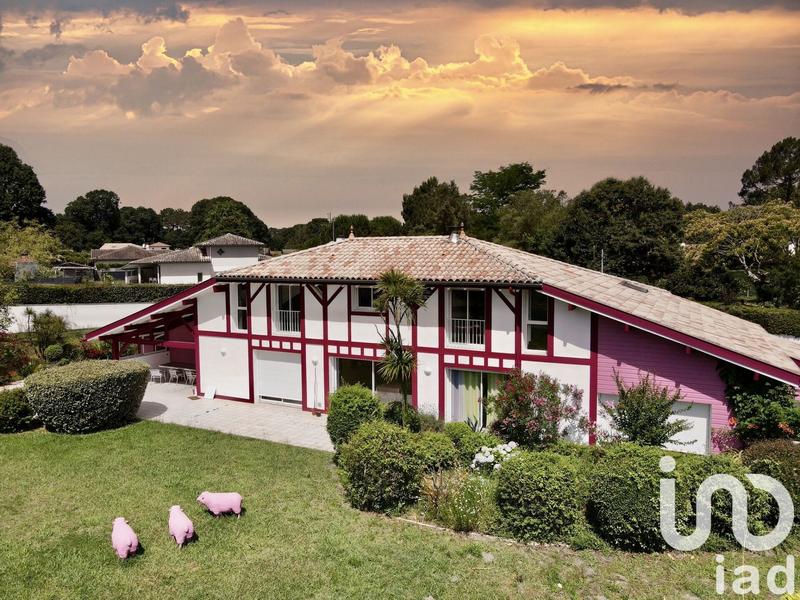 Maison de maîtres - 245 m² - 10 pièces