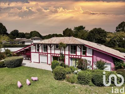 Maison de maîtres - 245 m² - 10 pièces