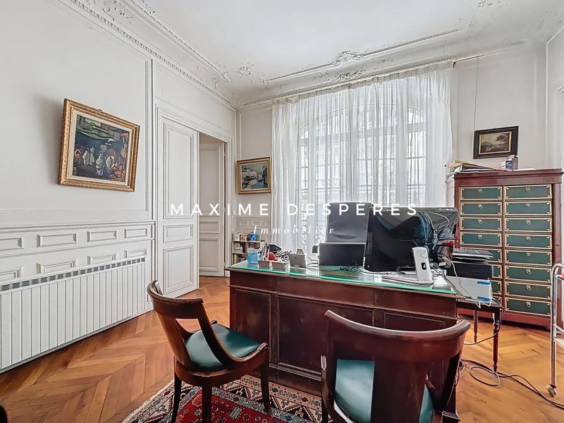 Appartement - 196 m² - 7 pièces