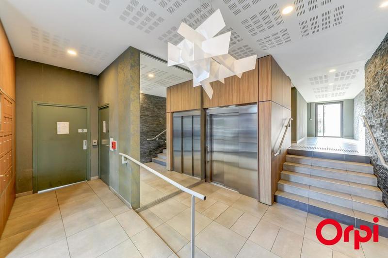 Appartement - 80 m² - 3 pièces