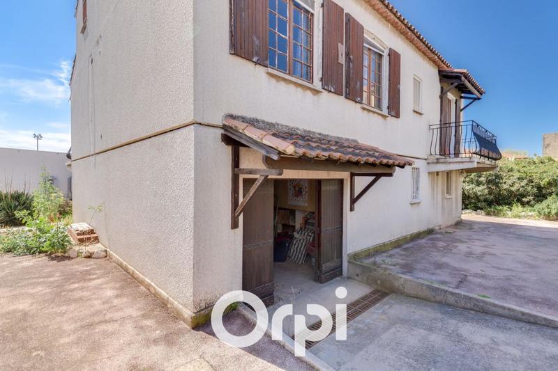 Maison - 252 m² - 6 pièces