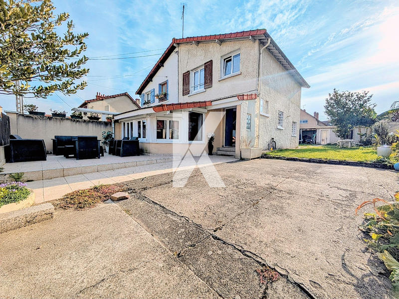 Maison - 89 m² - 5 pièces