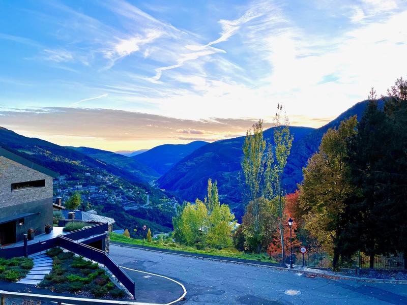 Maison - 475 m² - 8 pièces