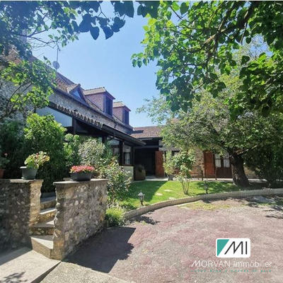 Maison ancienne - 220 m² - 8 pièces