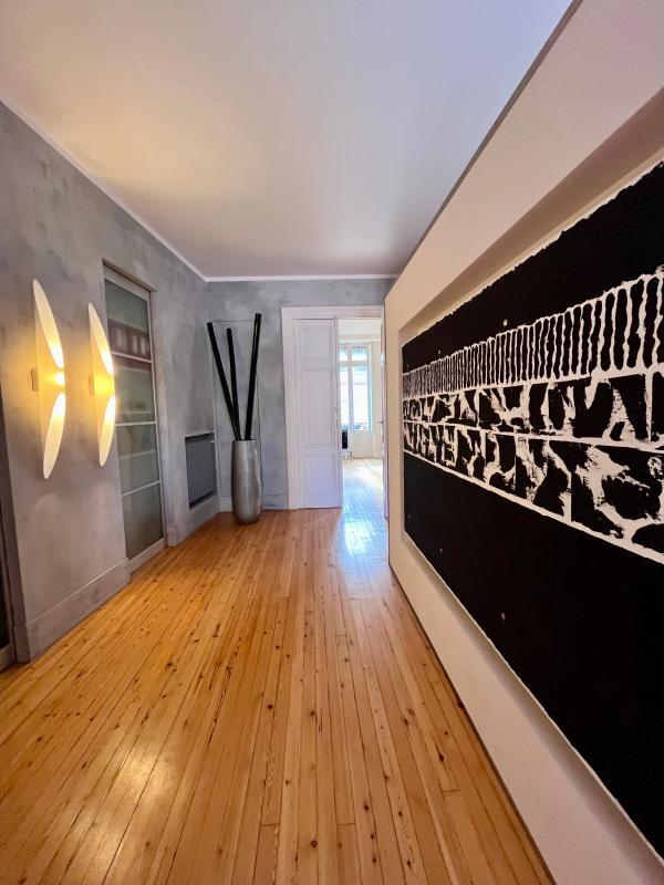 Appartement - 182 m² - 5 pièces