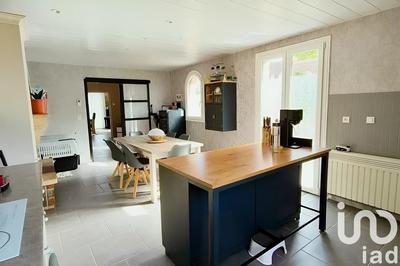 Maison - 220 m² - 8 pièces