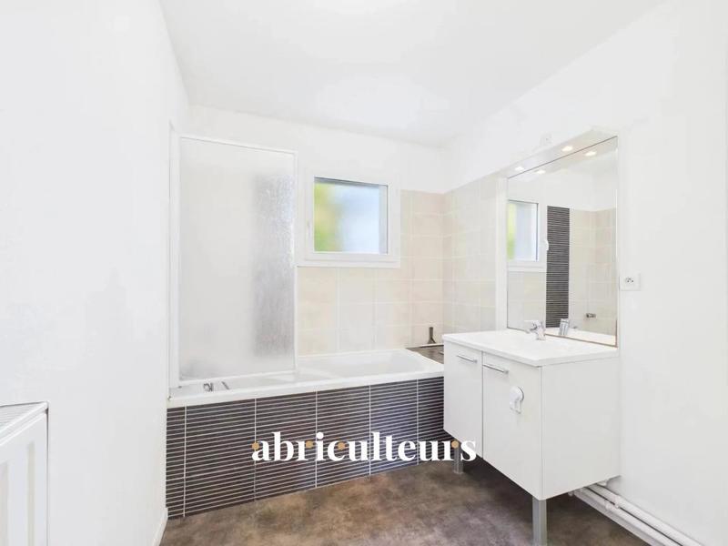 Appartement ancien - 59 m² - 3 pièces