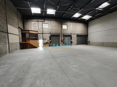 Entrepôt - 1 410 m²