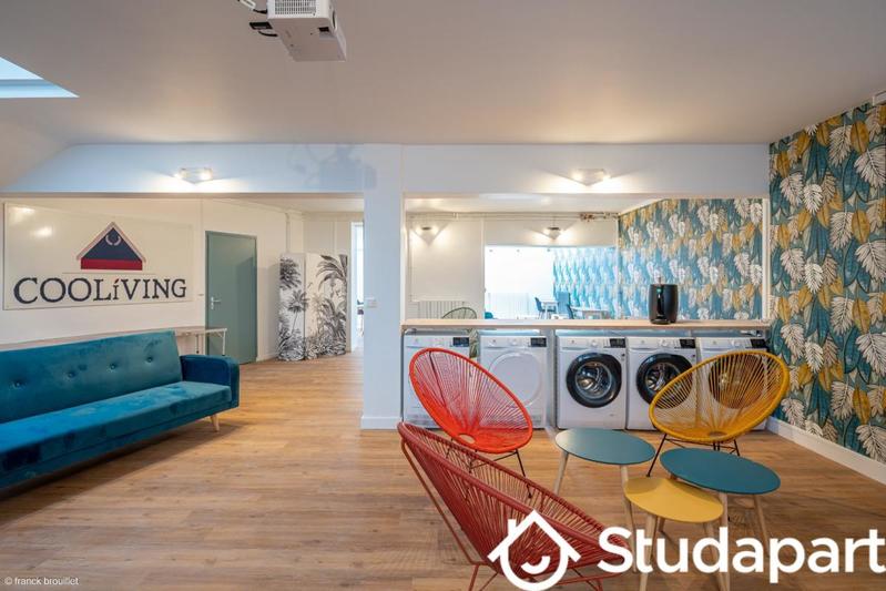 Chambre - 13 m² - 1 pièce