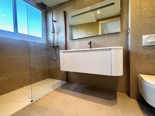 Appartement - 98 m² - 3 pièces