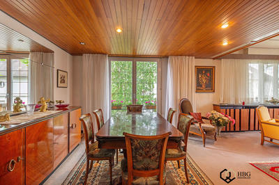 Maison - 310 m² - 13 pièces