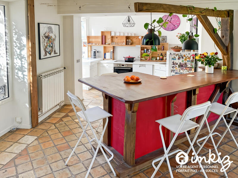 Maison - 210 m² - 7 pièces