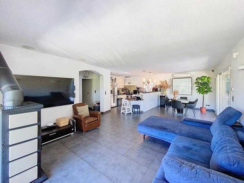 Maison - 265 m² - 7 pièces