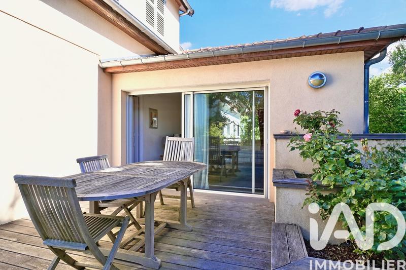 Maison - 188 m² - 8 pièces