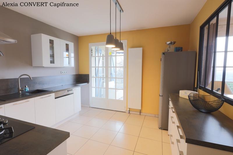 Maison - 97 m² - 5 pièces