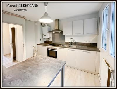 Appartement - 100 m² - 5 pièces