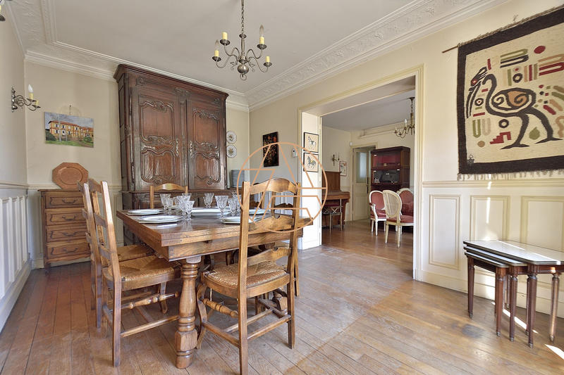 Maison ancienne - 270 m² - 9 pièces