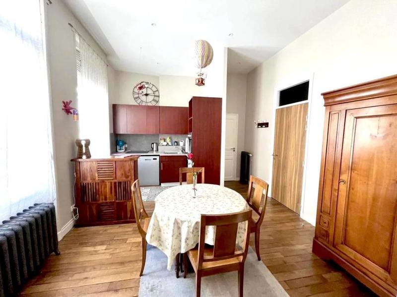 Appartement - 159 m² - 7 pièces