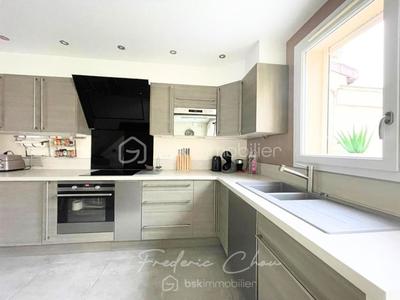 Maison - 123 m² - 5 pièces