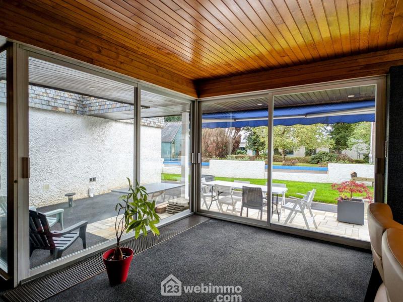 Maison - 234 m² - 8 pièces