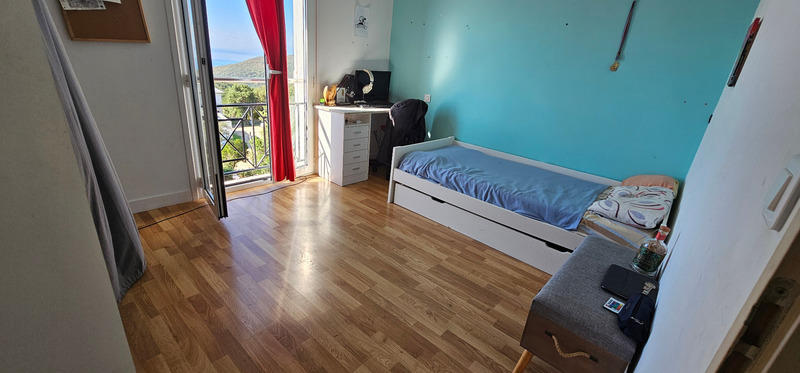 Maison - 240 m² - 7 pièces