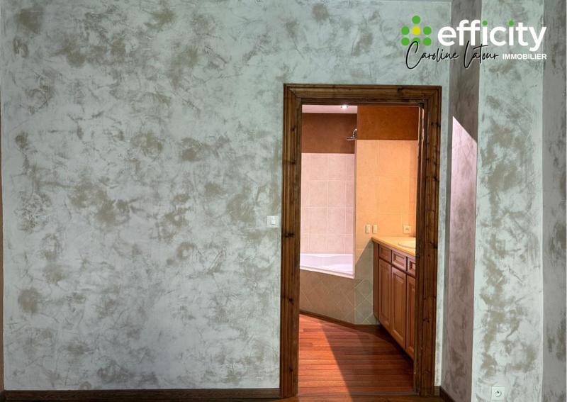 Maison - 194 m² - 6 pièces