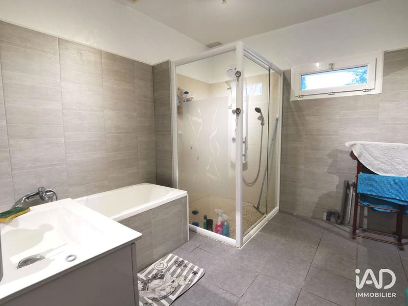 Maison - 180 m² - 6 pièces