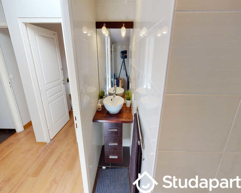 Chambre - 90 m² - 1 pièce