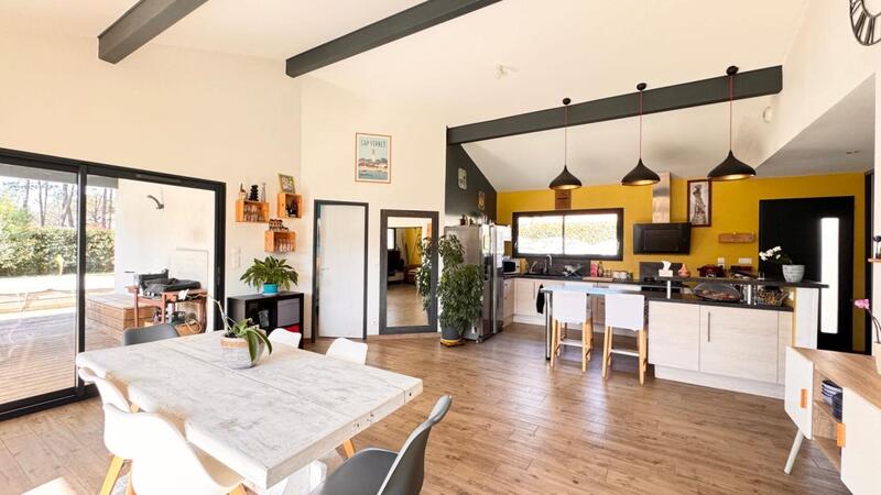 Villa - 140 m² - 6 pièces